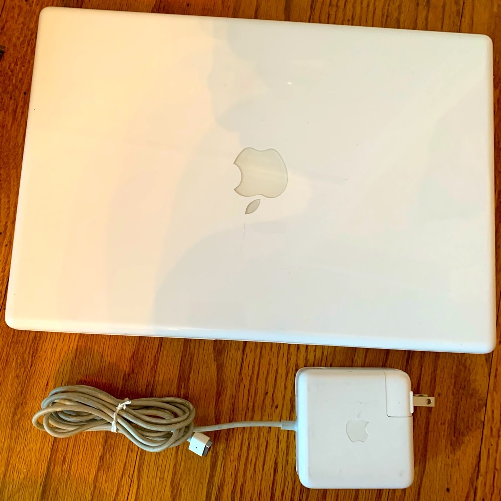 White apple MacBook
